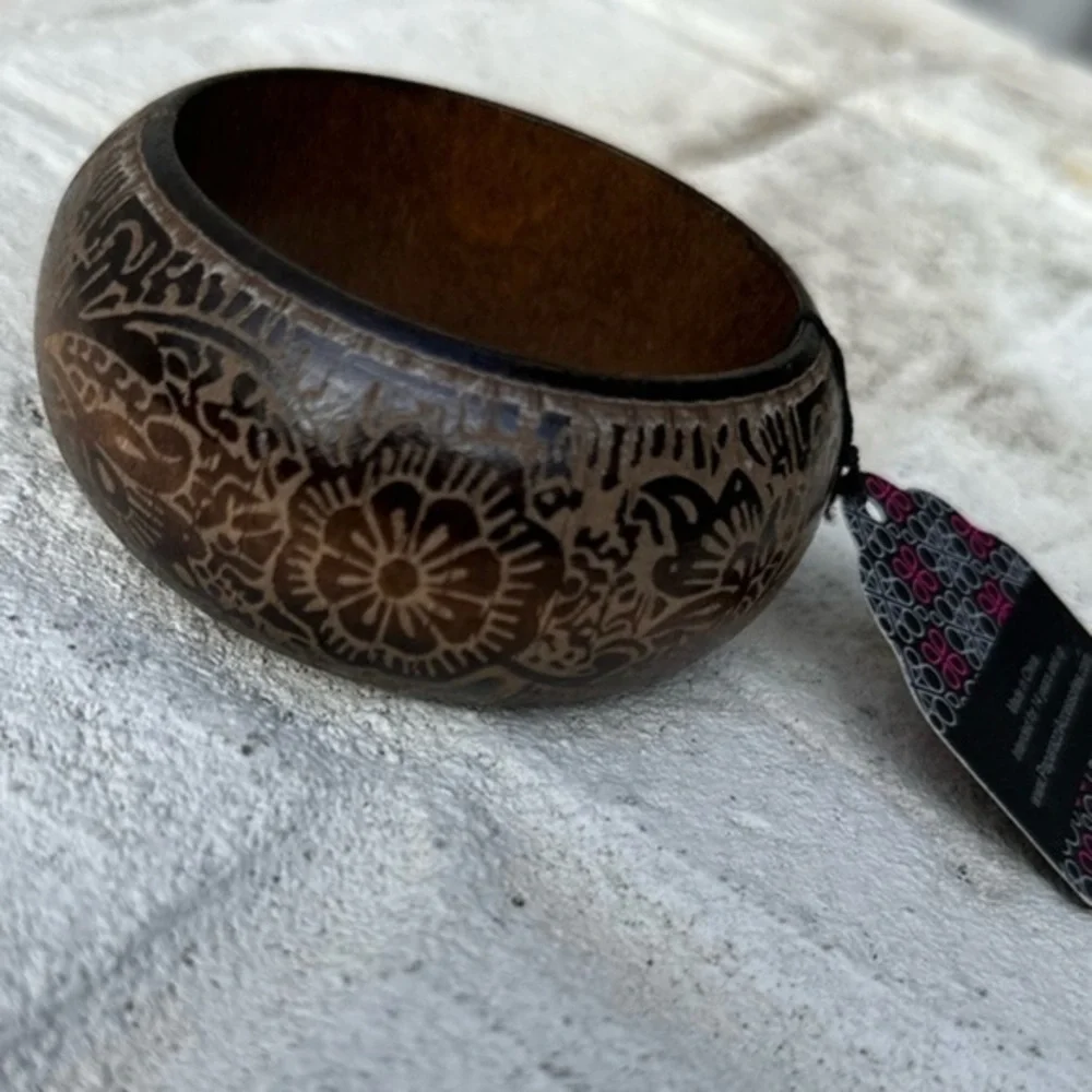 🔴NWT Wooden Chunky Bangle Handmade Carved Flower Statement Wrap Bracelet